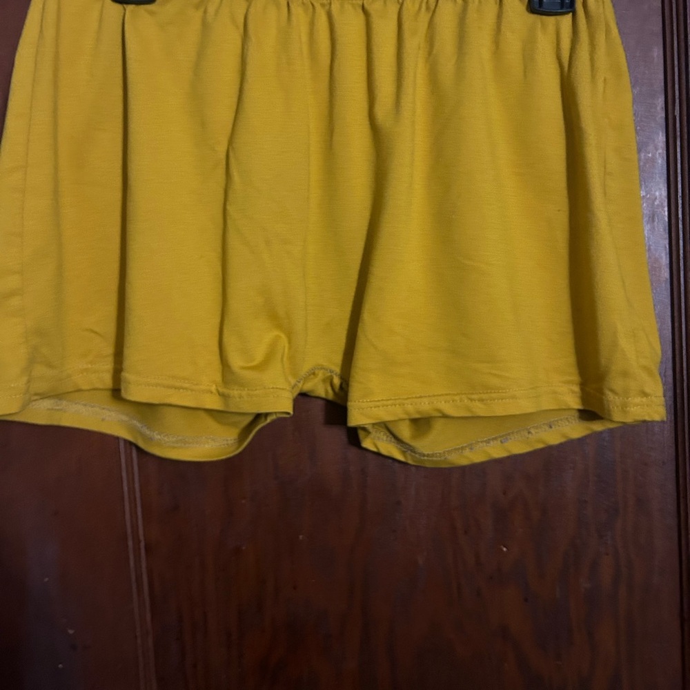 Slippery when wet sign Shorts